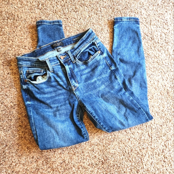 Judy Blue Jeans - Picture 1 of 4